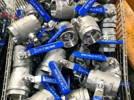 Stainless Steel Ball Valve with Lock, 304/316L Construction, 2-Piece Design, Security Locking Mechanism